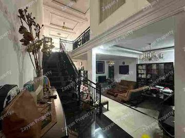 Rumah Cantik Manyar Surabaya