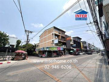 Four-story commercial building, 18 square wah (approximately 72 sq m), located on Soi Phatthanakan 53, Phatthanakan Road, near Srinakarin Road, Phra K