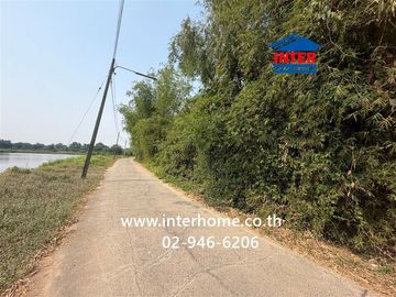 Vacant land, 420 sq.wa. (approximately 1,198 sq.m.), Baan Ao Village, near Phak Hai School, Highway No. 33 and Highway No. 3454, Phak Hai, Phra Nakhon