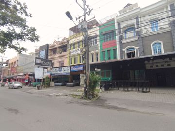 Ruko di Jl. Karya ( Depan Irian Supermarket )