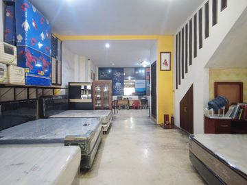 Ruko di Jl. Karya ( Depan Irian Supermarket )