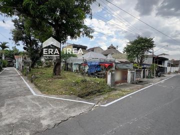 TANAH DIJUAL DI SOLO SERENGAN DEKAT PASAR HARJODAKSINO, ALUN ALUN KIDUL