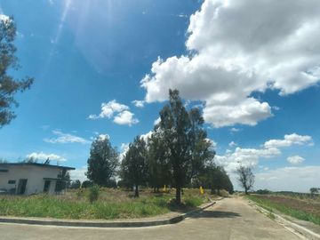 Corner lot in Lipa Royal Estate for sale 275 sqm