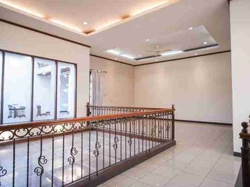 Dijual Rumah Mewah di Margorejo indah Surabaya