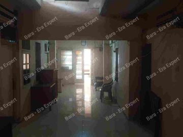 jual rumah besar hitung tanah cocok untuk usaha kost dan kantor. Nego sampai jadi!!