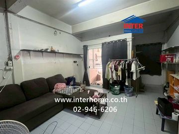 Two-story townhome, 16 sq.wa., Wangthong River Park Village, Soi Phaholyothin 70, Phaholyothin Road, Lam Luk Ka, Pathum Thani.