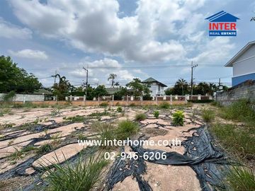 Vacant land, 353.8 sq.wah. Located on Soi Boon Samphan 9, Sukhumvit 54, Intersection 9, Sukhumvit 54 Road, Bang Lamung, Chonburi.