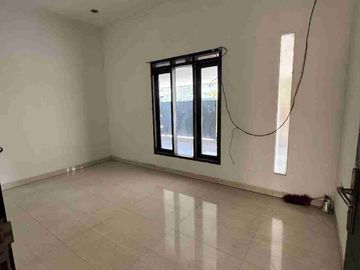 Murah Luas jarang ada di taman Kopo indah 3