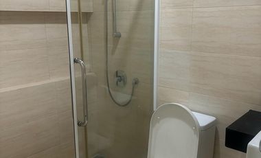 Disewa Rumah 2 Lantai Siap Huni Semi Furnished Green Lake City Cluster West Europe BEBAS BANJIR