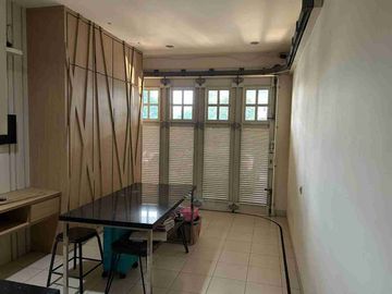 Disewakan rumah furnished KT 4+2 cluster grand galaxy