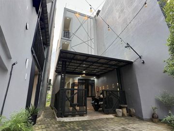 RUMAH KOST DAN RUMAH INDUK 19 KAMAR MANDI DALAM KOTA MALANG FULL PENGHUNI AUTO PILOT SEGITIGA EMAS JUAL CEPAT KOS BUTUH UANG BU