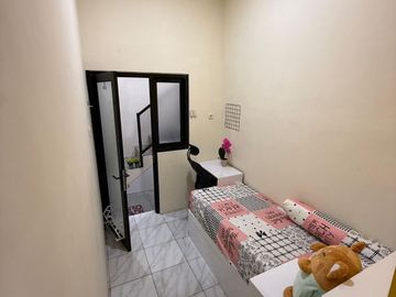 RUMAH KOST DAN RUMAH INDUK 19 KAMAR MANDI DALAM KOTA MALANG FULL PENGHUNI AUTO PILOT SEGITIGA EMAS JUAL CEPAT KOS BUTUH UANG BU