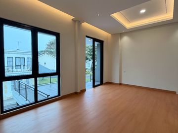 WTS RUMAH BRAND NEW THE GREEN BSD CITY CLUSTER VENETIAN