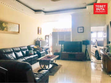Dijual Cepat Rumah Komplek Gudang Peluru Tebet Lokasi Strategis Jalan 2 Mobil