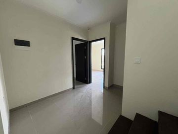 DIJUAL RUMAH CLUSTER LEONORA SUMMARECON TYPE ATTIC