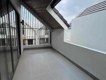 DIJUAL RUMAH CLUSTER LEONORA SUMMARECON TYPE ATTIC