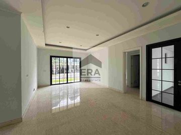 SUTERA WINONA HUK