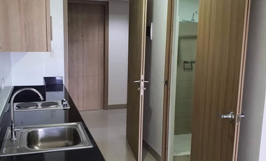 1 Br w/ Balcony (Move-in Ready) in Shore3 Residences - Mall of Asia Complex, Pasay City