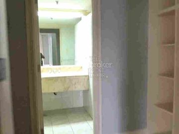 3 BEDROOM CORNER UNIT LUXURY CONDO IN SALCEDO PARK BELAIR MAKATI
