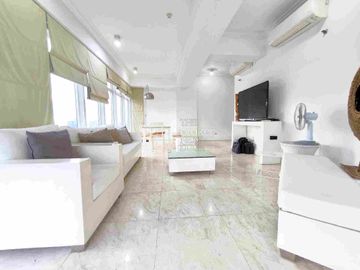 3 BEDROOM CORNER UNIT LUXURY CONDO IN SALCEDO PARK BELAIR MAKATI