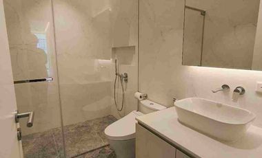 LUXURY CONDO FOR SALE IN THE ESTATE MAKATI ALONG AYALA AVENUE MAKATI CITY ACROSS RUSTANS GLORIETTA