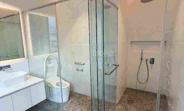 ULTRA LUXURY CONDO THE ESTATE MAKATI ALONG AYALA AVENUE MAKATI ACROSS RUSTANS GLORIETTA