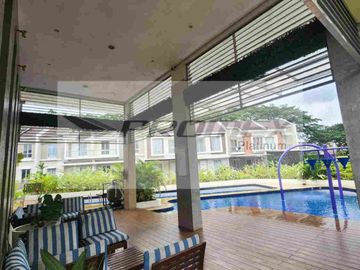 Rumah 2 Lantai Dalam Komplek Siap Huni Di Ciputat ,Tangerang Selatan