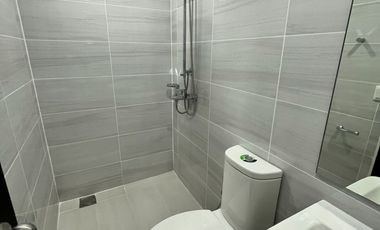 Modern 3 Bedroom Unit for Lease in The Veranda, Arca South, Taguig City