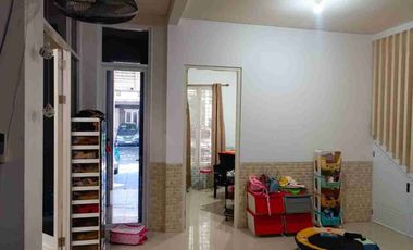 DIJUAL RUMAH SECOND ROYAL RESIDENCE WIYUNG SURABAYA DEKAT CITRALAND