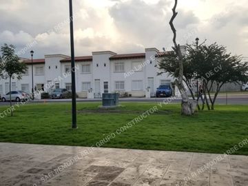 ¡Certeza Total! Casa Adjudicada en Jardines de Santiago a 8 minutos de Paseos Querétaro
