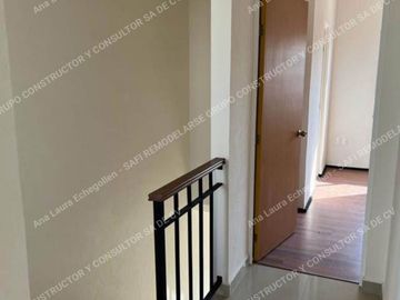 ¡Certeza Total! Casa Adjudicada en Jardines de Santiago a 8 minutos de Paseos Querétaro