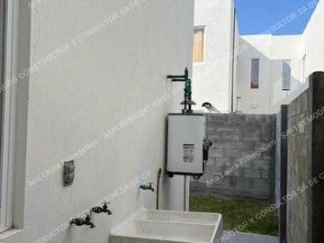 ¡Certeza Total! Casa Adjudicada en Jardines de Santiago a 8 minutos de Paseos Querétaro