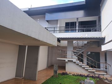 Tempat usaha Jl Raya Darmo Cocok untk Bank,Show Room  Kantor.