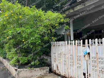 Dijual Rumah tua Posisi hook Hitung Tanah di Janur Asri Kelapa Gading