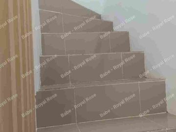 rumah 2 lantai murah n harga terjangkau