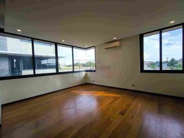 BRAND NEW LUXURY HOUSE IN THE ENCLAVE ALABANG MUNTINLUPA