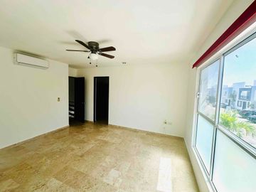CASA EN RENTA DE 4 RECÁMARAS EN AV LAS TORRES CANCUN, QUINTANA ROO