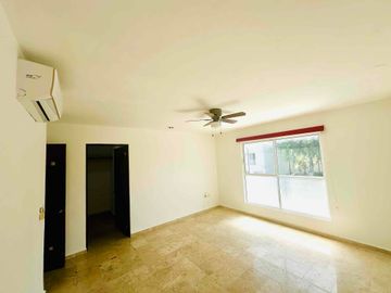 CASA EN RENTA DE 4 RECÁMARAS EN AV LAS TORRES CANCUN, QUINTANA ROO