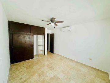 CASA EN RENTA DE 4 RECÁMARAS EN AV LAS TORRES CANCUN, QUINTANA ROO