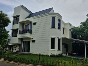 DIJUAL RUMAH BANGUNAN MANDIRI HOOK / HOEK THE EMINENT PRESTIGIA, BSD CITY