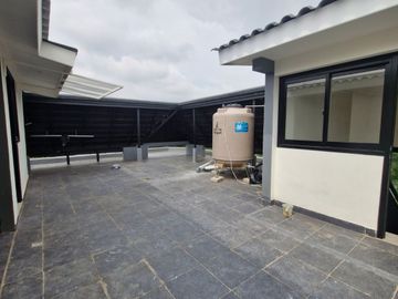 DIJUAL RUMAH BANGUNAN MANDIRI HOOK / HOEK THE EMINENT PRESTIGIA, BSD CITY