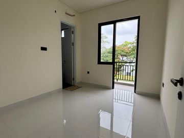 DIJUAL RUMAH BANGUNAN MANDIRI HOOK / HOEK THE EMINENT PRESTIGIA, BSD CITY