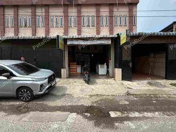 Jalan Jawa Daerah Gatot Subroto Dekat Brastagi Supermarket