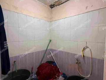 Jalan Jawa Daerah Gatot Subroto Dekat Brastagi Supermarket