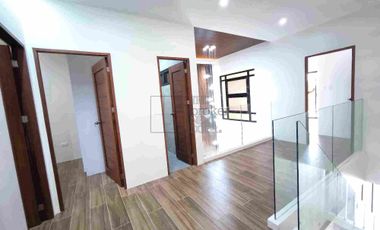 BRAND NEW MODERN HOUSE VIA KATARUNGAN VILLAGE ACCESS GATE MUNTINLUPA NEAR AYALA ALABANG VILLAGE
