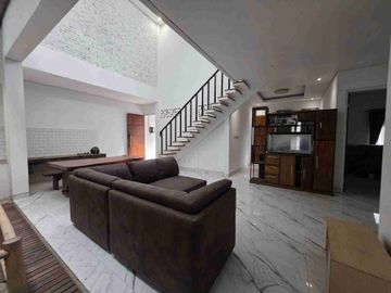 Rumah 2 Lt Bangunan Baru di Jl Sendangsari Utara, Kalicari Pedurungan