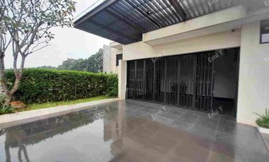 Rumah Premium Nuansa Golf di Garden Residence Cimanggis