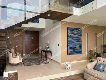 SE RENTA CASA AMUEBLADA EN CLUB DE GOLF LA LOMA