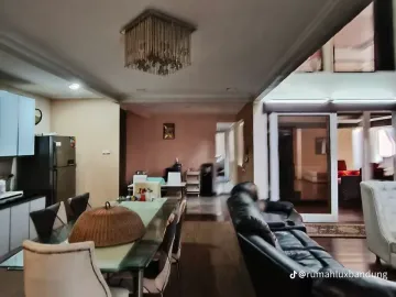 DIJUAL RUMAH MURAH  SETRA DUTA DEKAT PASTEUR KAMPUS MARANATA BANDUNG
