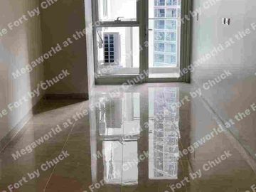 Executive 1 Bedroom for Sale in Uptown Arts Residence, BGC | Ready for Occupancy | 10% Downpayment